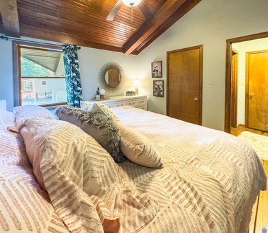 Enjoy lake life at its finest with this beautiful 4-bedroom - photo 16