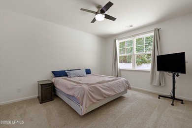 Welcome to this beautifully maintained, move-in-ready 4-bedroom - photo 18