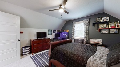 Beautiful Home located in an amazing neighborhood situated on a - photo 18