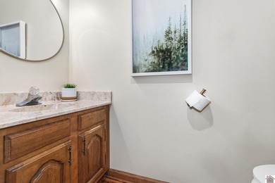 Enjoy lake life at its finest with this beautiful 4-bedroom - photo 18