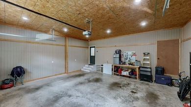 Beautiful Home located in an amazing neighborhood situated on a - photo 29