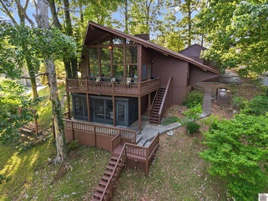 Enjoy lake life at its finest with this beautiful 4-bedroom - photo 32
