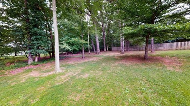 Beautiful Home located in an amazing neighborhood situated on a - photo 33