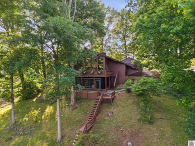 Enjoy lake life at its finest with this beautiful 4-bedroom - photo 33