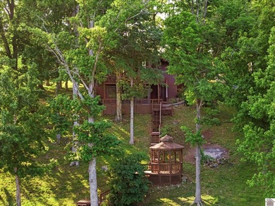 Enjoy lake life at its finest with this beautiful 4-bedroom - photo 34