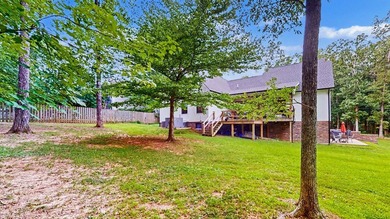 Beautiful Home located in an amazing neighborhood situated on a - photo 35