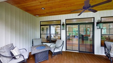 Beautiful Home located in an amazing neighborhood situated on a - photo 36