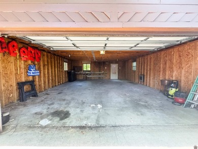 Enjoy lake life at its finest with this beautiful 4-bedroom - photo 37
