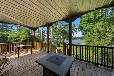 Stunning house on Lake Sinclair! This move in ready property has - photo 49