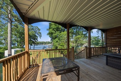 Stunning house on Lake Sinclair! This move in ready property has - photo 50