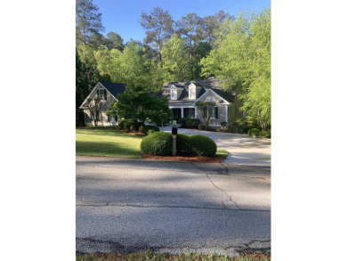 WELCOME TO 1020 TROUBLESOME CREEK LANE. THIS CHARMING LAKE - Lake Home For Sale in Greensboro, Georgia