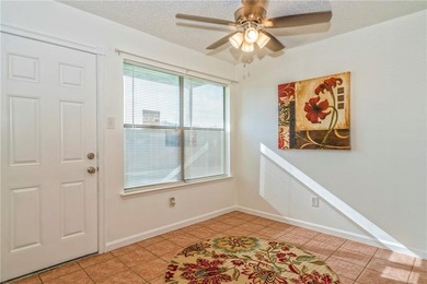 Discover the charm of this refreshed 2-bedroom, 2.5-bathroom - photo 14