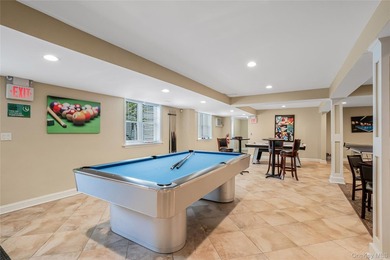 Beautifully renovated 1-bedroom lower-level unit in the - photo 16