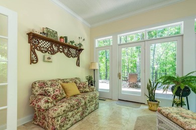Enjoy this private lane that invites you to this beautiful 24 - photo 18