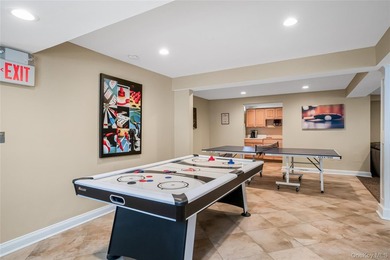 Beautifully renovated 1-bedroom lower-level unit in the - photo 18