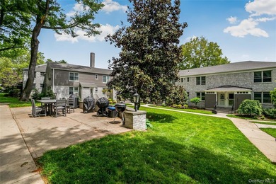 Beautifully renovated 1-bedroom lower-level unit in the - photo 19