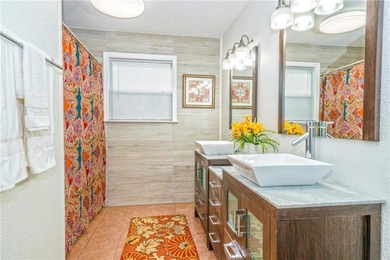 Discover the charm of this refreshed 2-bedroom, 2.5-bathroom - photo 20