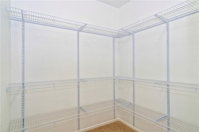 Discover the charm of this refreshed 2-bedroom, 2.5-bathroom - photo 22