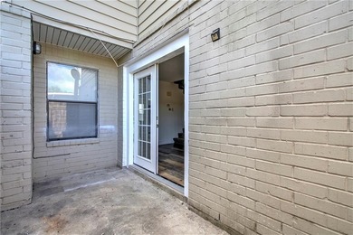 Discover the charm of this refreshed 2-bedroom, 2.5-bathroom - photo 31