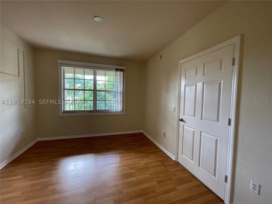 SPACIOUS 2/2 ON 2ND FLOOR IN GATED COMMUNITY OF BELMONT - photo 8