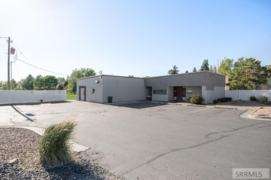 Sellers are moving up and into a bigger space! They established - photo 14