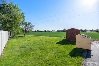 Sellers are moving up and into a bigger space! They established - photo 18