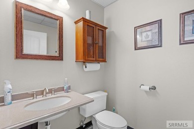 Sellers are moving up and into a bigger space! They established - photo 21