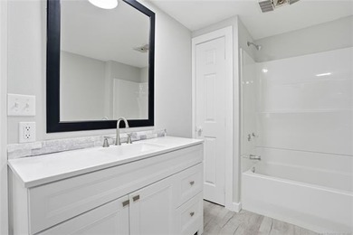 Welcome to 453684 Osage Avenue - a beautiful fully renovated - photo 34