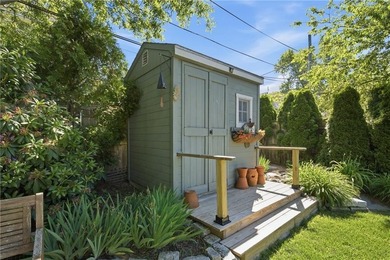 The 6 Brooks Avenue property is ideally located on Aquidneck - photo 37
