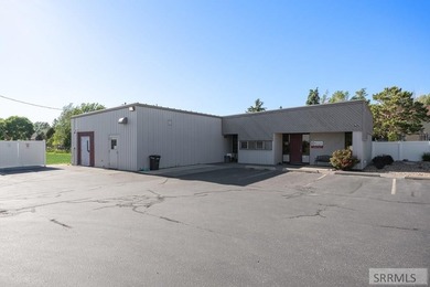 Sellers are moving up and into a bigger space! They established - photo 44