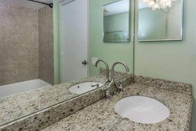 Beautiful unit in a unique resort style community of Grand Isles - photo 9