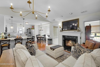 Welcome to this well-maintained three-bedroom home with a - photo 2