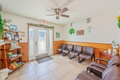 Versatile commercial building offering two professional suites - photo 40