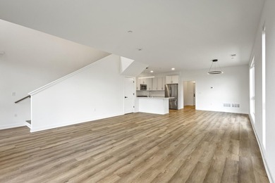 Welcome to Lakeshore Commons! This home is located in one of Oak - photo 2