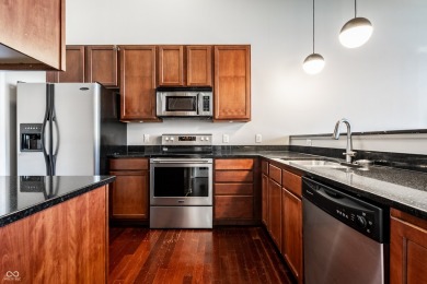 2 Bed/2 Bath/2 Parking Spots!!  **1 year of pre-paid HOA offered