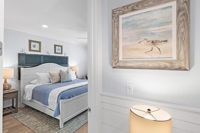 Ideally positioned overlooking the pool and just a short walk - photo 15