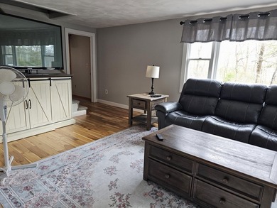 Amazing 4 bedroom , completely furnished! Lots of privacy and - photo 15
