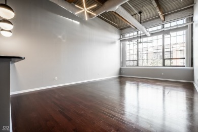 2 Bed/2 Bath/2 Parking Spots!!  **1 year of pre-paid HOA offered