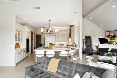 Stunning views, high ceilings and abundant natural light take - photo 19