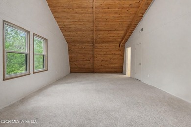 Log-style home on 3.1 country acres in Woolmarket. 3 bed, 2.5 - photo 20