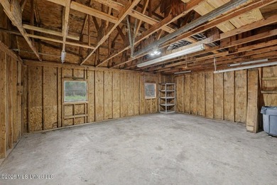 Log-style home on 3.1 country acres in Woolmarket. 3 bed, 2.5 - photo 31