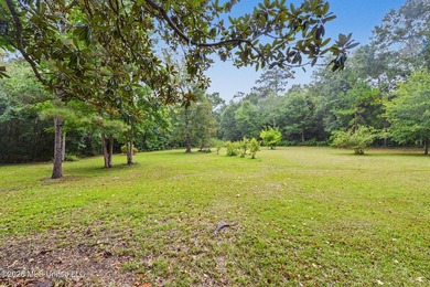 Log-style home on 3.1 country acres in Woolmarket. 3 bed, 2.5 - photo 32