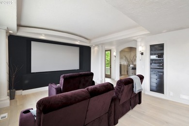 Stunning views, high ceilings and abundant natural light take - photo 36