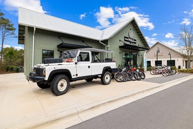 Ideally positioned overlooking the pool and just a short walk - photo 41