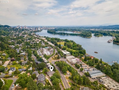 Stunning views, high ceilings and abundant natural light take - photo 45