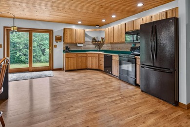 Steve Clifford, REALTOR Pam Libby, REALTOR NextHome Experience - photo 8