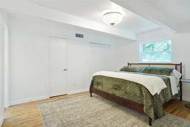 Waterfront Luxury. Fully Reimagined. Move-In Ready. Welcome to - photo 15