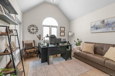 Welcome to 33 Nancy Blvd, an expansive modern and gorgeous - photo 17