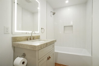 Waterfront Luxury. Fully Reimagined. Move-In Ready. Welcome to - photo 29