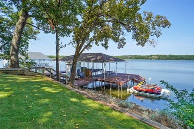 Waterfront Luxury. Fully Reimagined. Move-In Ready. Welcome to - photo 36